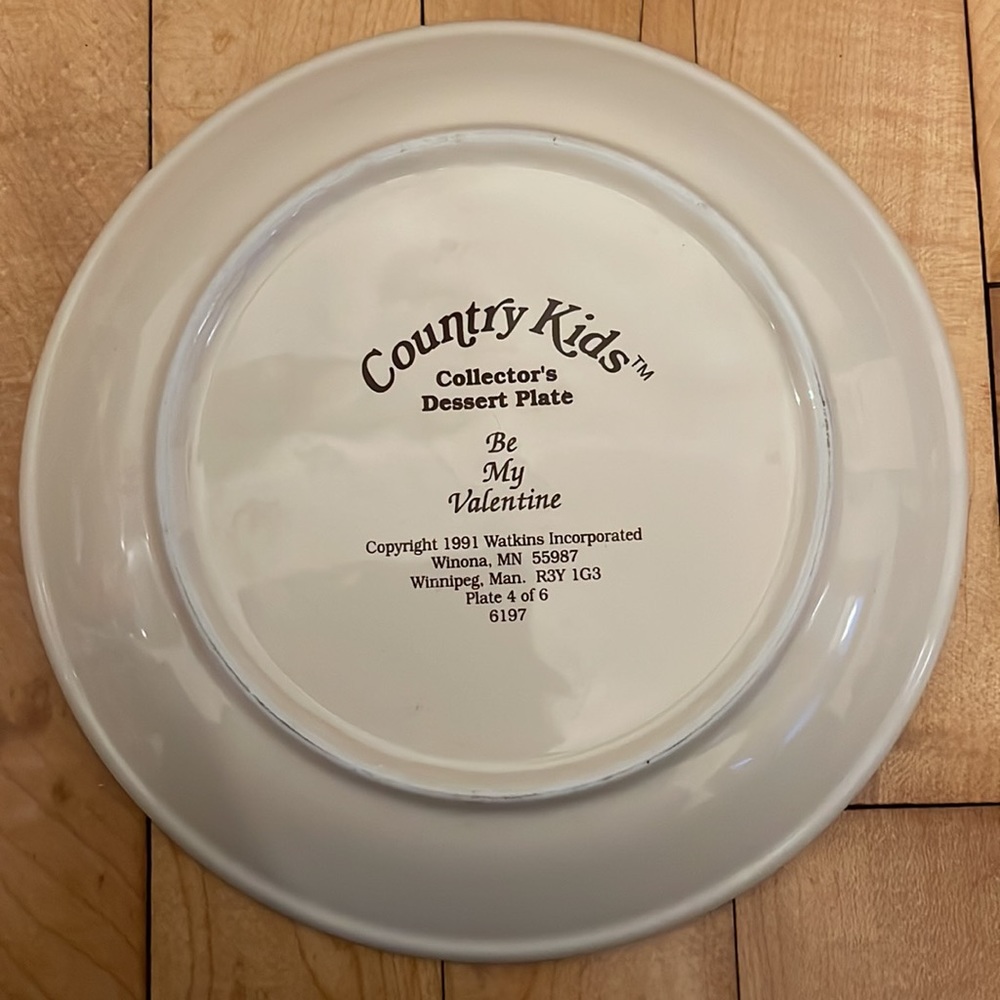 Vintage 1991 Country Kids Collector’s Dessert Plate, Set of 4 - Picture 3 of 9
